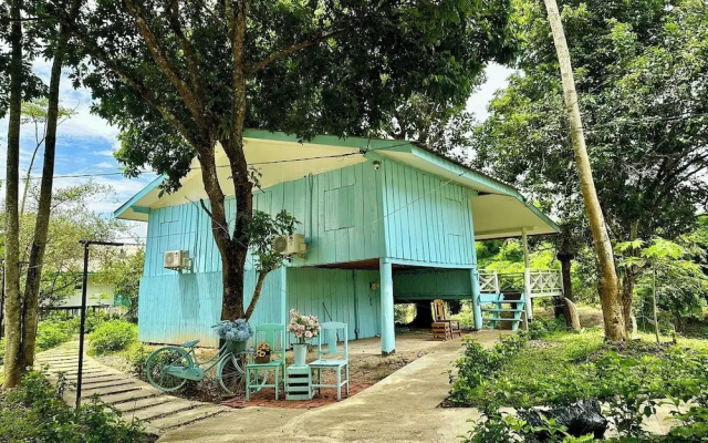 Inthawa Resort (Feuang, Laos)