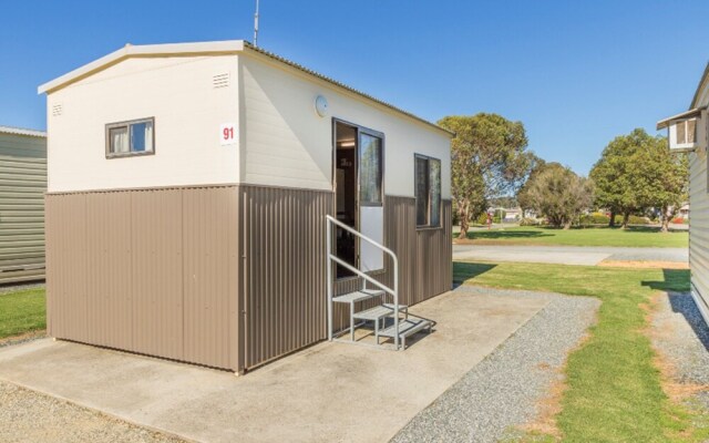 Serpentine Falls Park Home & Tourist Village