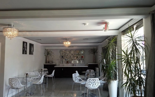 Hollywood VIP Hotel
