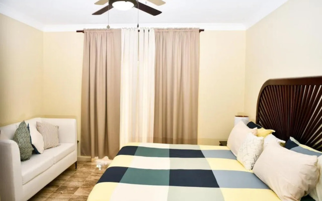 Punta Cana - Apartment - Sleeps 4 - Pool - Hot Tub