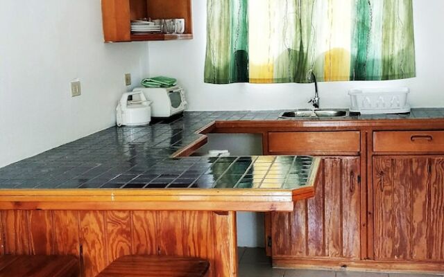 Bananaquit Apartments