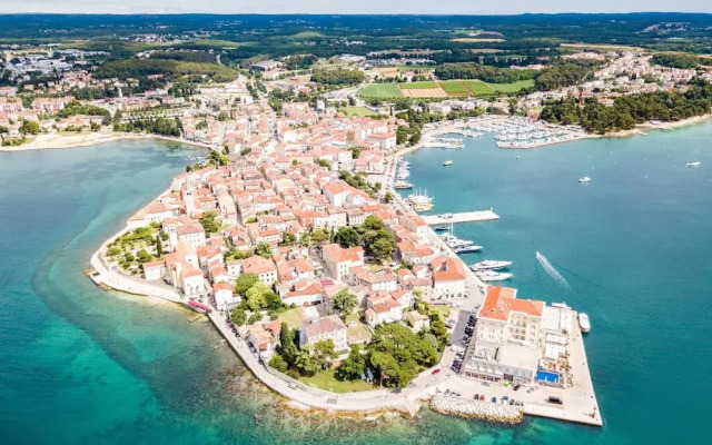 Pool House Robertino