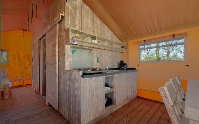Nice Tent Lodge With Kitchen, Breda Only 10 km