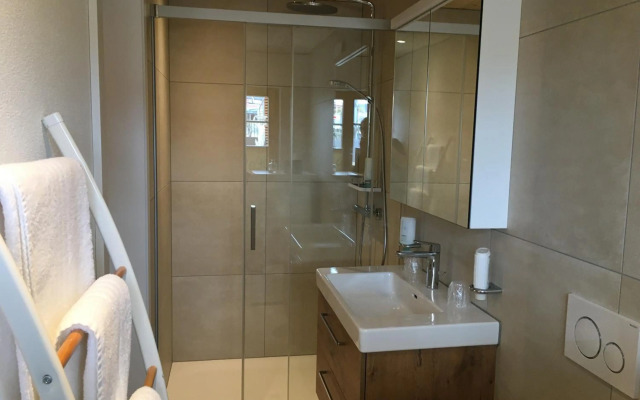 Dorf-Hotel "Apartments & Rooms"