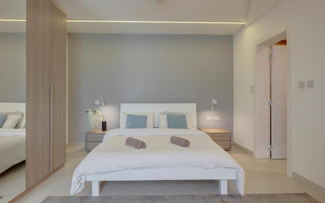 Stunning Apartment in a Central Location With Views