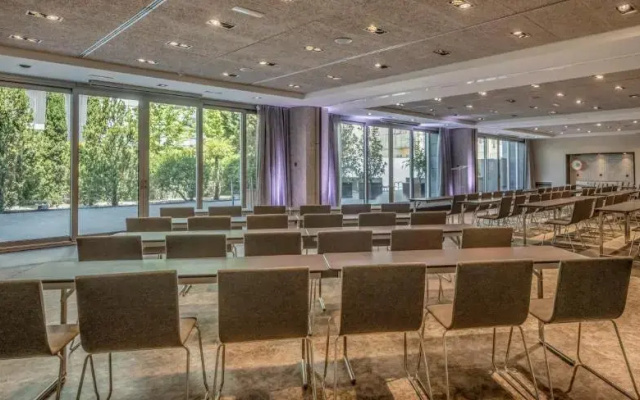 ILUNION Atrium