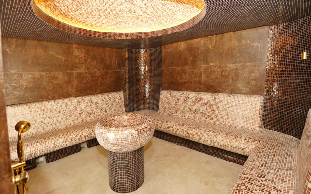 Priboy Grand Hotel and Spa