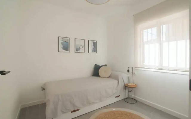 Beautiful Sunny Apartment