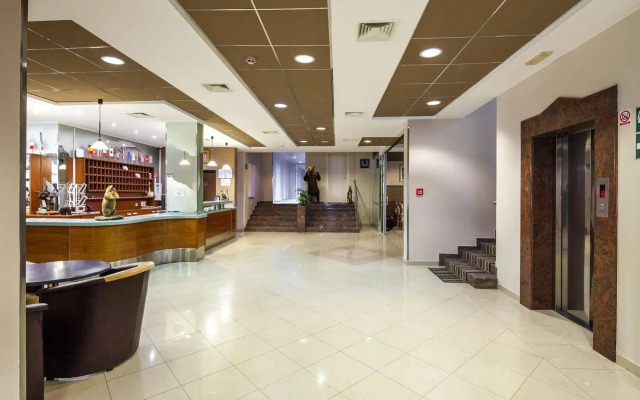Hotel Macola