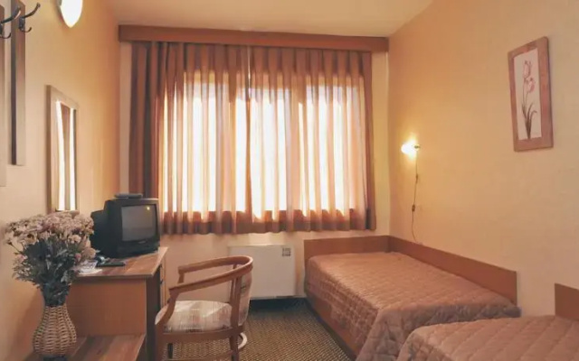 Rodopi Hotel
