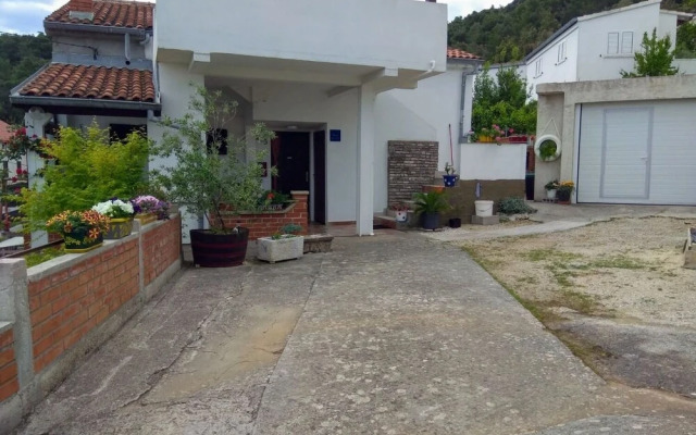 Andela - Comfortable and Affordable - A1