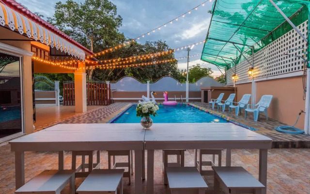 Baan Bowa Pool Villa By Pinky