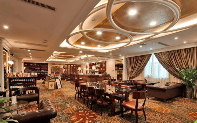 Golden Bauhinia International Hotel