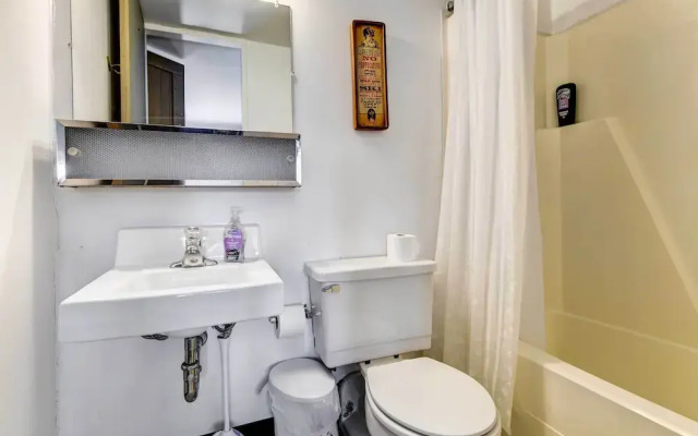 Stowe Condo With Deck and Mountain Views!