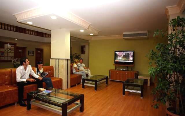 Elamir Grand Lukullus Hotel