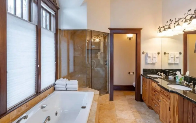 Manley  (381887) 4 Bedroom Home by RedAwning