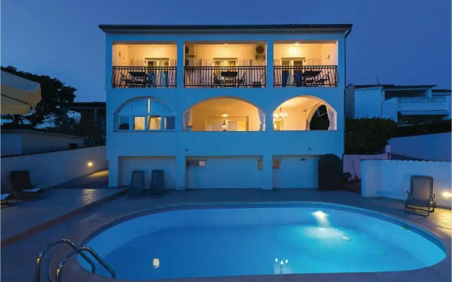 Five-Bedroom Holiday home Primosten with Sea view 06