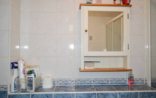 Bright 2 Bedroom Apartment in City Centre