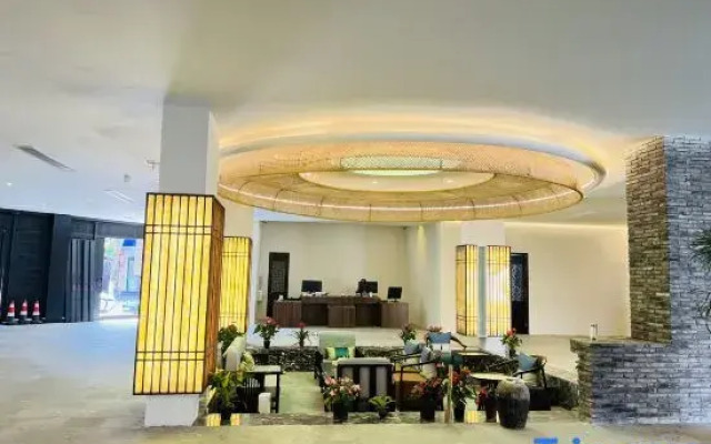 Sansheli Garden Hostel