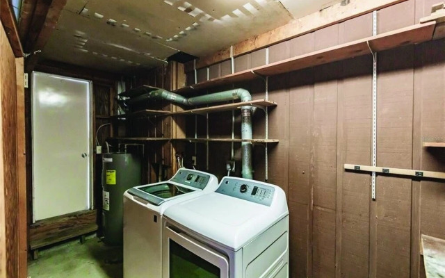 Tropical Siesta 2 Bedroom Home by RedAwning