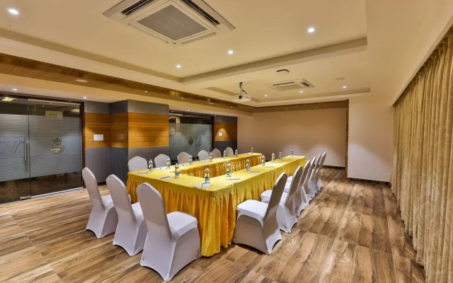 Hotel Vbr Grand Inn