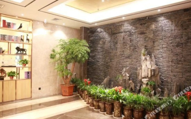 Zhouzhi Yibo Hotel