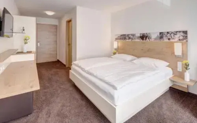 Vinotel Heinz J. Schwab
