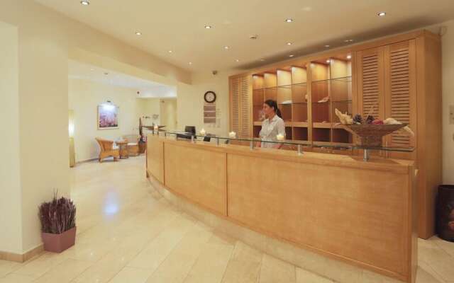Imperial Hotel, Riviera Holiday Club