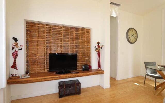 Flores Guest House