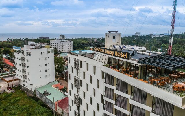 Golden Daisy Hotel
