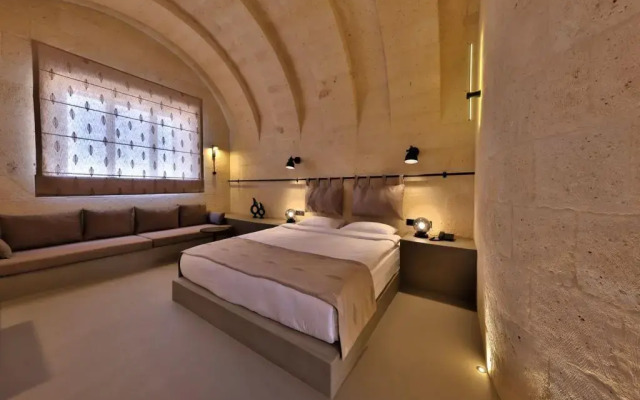 Simurg Cave House