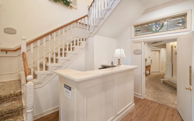 Best Western Grandma's Feather Bed