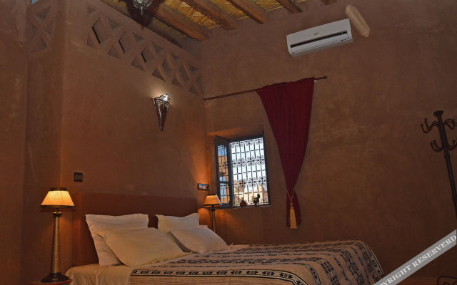 Hotel kasbah sahara services