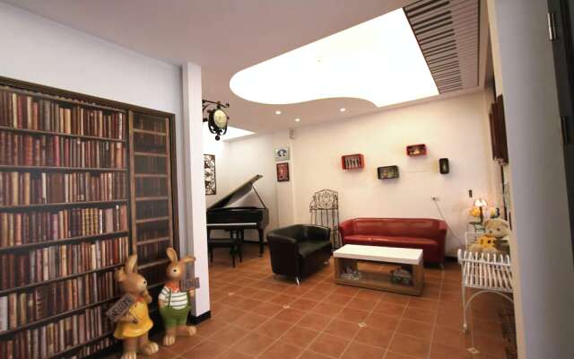 Little Pianist Hostel