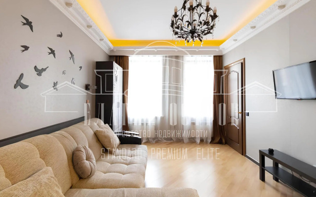 Апартаменты на Невском 63