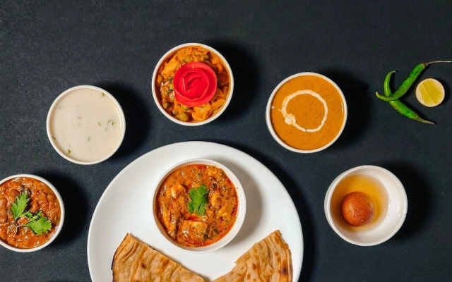 OYO 5533 Bafel Residency