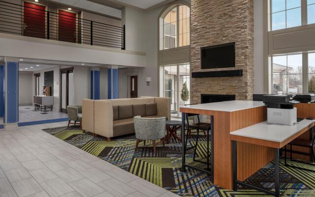 Holiday Inn Express & Suites Asheville SW - Outlet Ctr Area