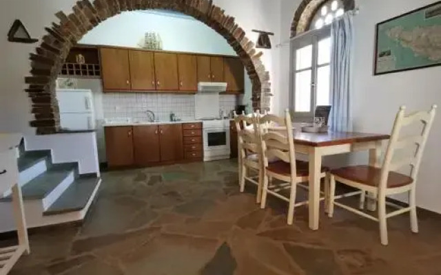 Elia Apartments