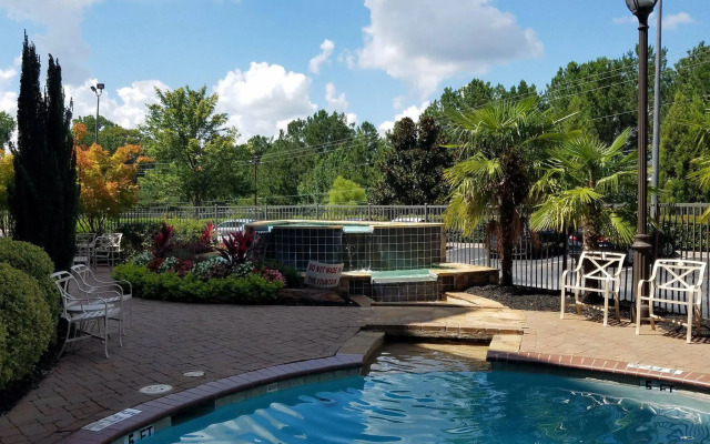 Hampton Inn & Suites ATL-Six Flags