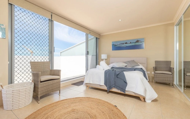 The Crest Penthouse 902