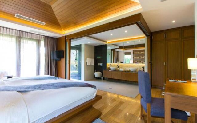 Dasiri Lakefront Villa Premium