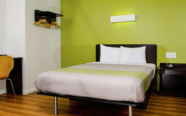 Motel 6 Modesto, CA - Downtown