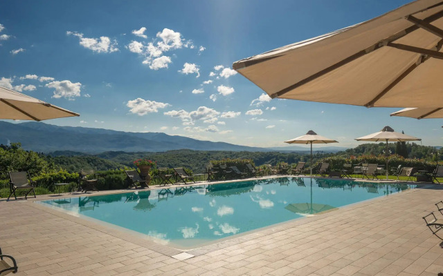 Holiday Home in Tuscany With Pool & BBQ