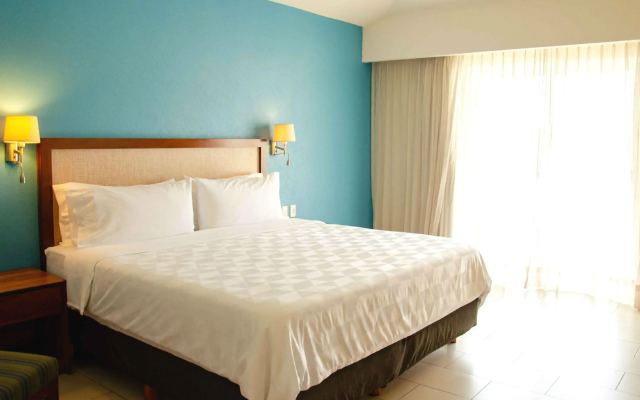 Holiday Inn Huatulco by IHG