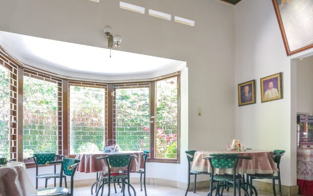 RedDoorz Plus near Brawijaya Museum