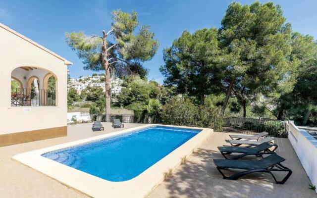 3383 Villa Encina