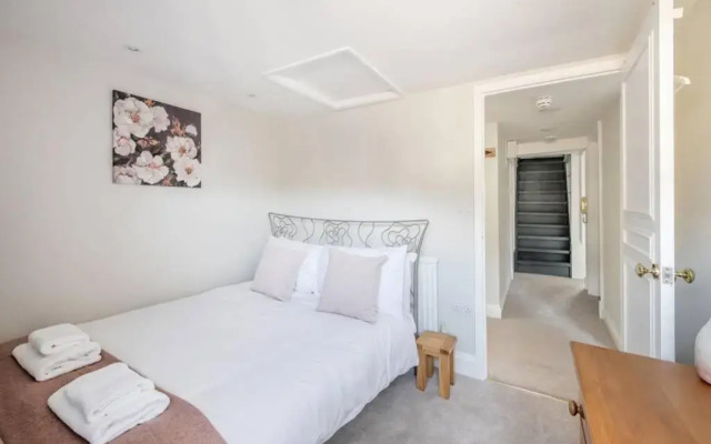 Rooftop Retreat - 2 Double Beds w/ Stunning Views