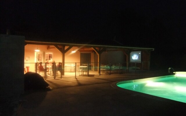 Camping La Croix Badeau - Chalet