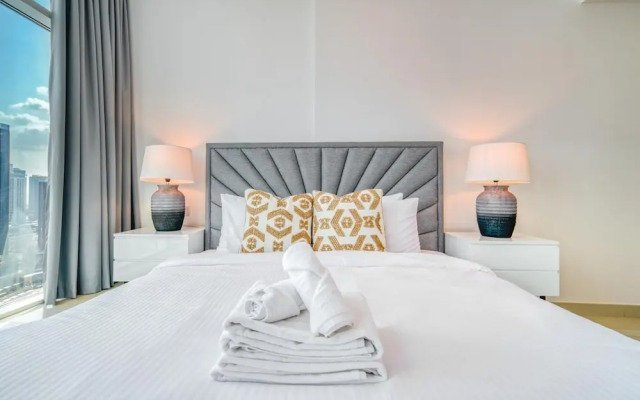 Premium 2BR Apt w Marina Views