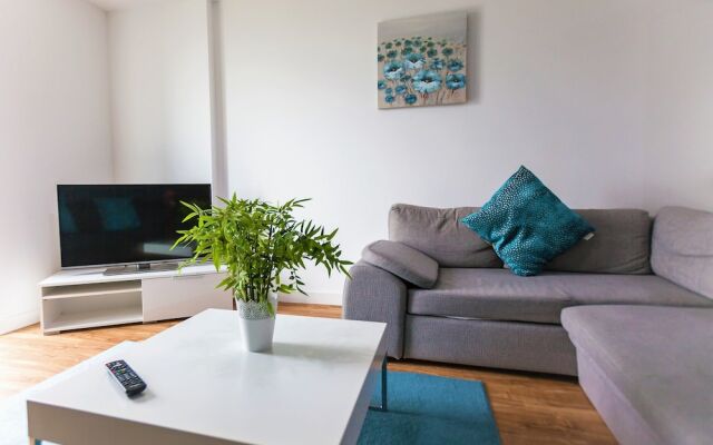 Beautiful 3 Bed Apartment in Media City
